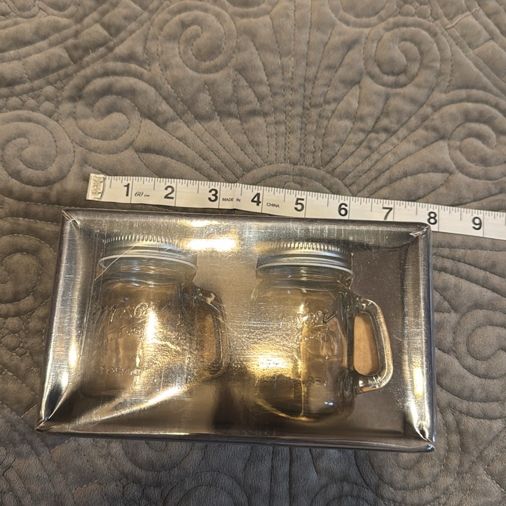 MASON JAR Salt and Pepper Shakers - Picture 5 of 6